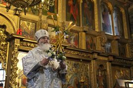 Епископ Мстислав совершил Всенощное бдение в Тихвинском Богородичном Успенском мужском монастыре