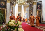 Преосвященнейший Мстислав, епископ Тихвинский и Лодейнопольский, сослужил митрополиту Варсонофию в Александро-Невской Лавре