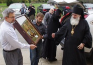 Епископ Тихвинский и Лодейнопольский МСТИСЛАВ посетил Покровский собор города Чикаго