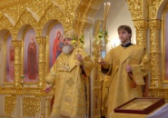 Преосвященнейший Мстислав, епископ Тихвинский и Лодейнопольский, совершил Божественную Литургию на подворье Введено-Оятского женского монастыря 