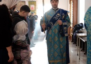 Епископ Мстислав совершил утреню с чтением Акафиста Пресвятой Богородице в Свято-Троицком Александра Свирского мужском монастыре