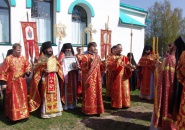 Преосвященнейший Мстислав, епископ Тихвинский и Лодейнопольский, совершил Божественную Литургию в деревне Пирозеро