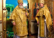 Преосвященнейший Мстислав, епископ Тихвинский и Лодейнопольский, совершил Божественную Литургию в г. Волхове