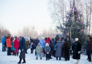 На территории Николо-Беседной часовни состоялись традиционные Рождественские мероприятия для детей г. Тихвина
