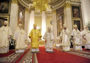 Епископ Мстислав сослужил Митрополиту Варсонофию в Александро-Невской лавре