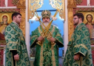 Преосвященнейший Мстислав, епископ Тихвинский и Лодейнопольский, совершил Божественную Литургию в храме иконы Божией Матери «Знамение» г.Тихвина