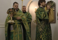 Преосвященнейший Мстислав, епископ Тихвинский и Лодейнопольский, совершил Божественную Литургию на подворье Антониево-Дымского мужского монастыря в г. Санкт-Петербурге