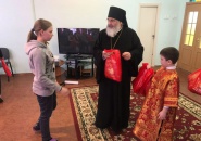 Епископ Тихвинский и Лодейнопольский Мстислав поздравил с праздником Пасхи воспитанников Тихвинского детского дома