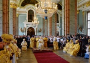Епископ Мстислав сослужил Святейшему Патриарху Кириллу в Петропавловском соборе Санкт-Петербурга