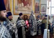 Епископ Мстислав совершил вечерню с выносом Плащаницы в городе Подпорожье – 14.04.2023