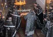 В Великую Пятницу епископ Мстислав совершил вечерню с выносом Плащаницы в Свято-Троицком Александра Свирского мужском монастыре