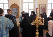 В праздник Введения во храм Пресвятой Богородицы епископ Мстислав совершил Божественную Литургию в Введено-Оятском женском монастыре