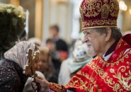 Епископ Мстислав поздравил настоятеля Николо-Богоявленского морского собора с Тезоименитством и 30-летием настоятельства