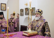 Преосвященнейший Мстислав, епископ Тихвинский и Лодейнопольский, совершил Божественную Литургию в Тихвинском Успенском мужском монастыре