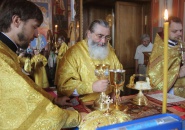 Преосвященнейший Мстислав, епископ Тихвинский и Лодейнопольский, совершил Божественную Литургию в г. Кириши
