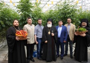 Епископ Тихвинский и Лодейнопольский Мстислав совершил чин освящения тепличного хозяйства "Круглый год"