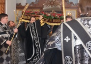 Преосвященнейший Мстислав, епископ Тихвинский и Лодейнопольский, совершил утреню Великой Субботы с чином погребения в Свято-Троицком Александра Свирского мужском монастыре