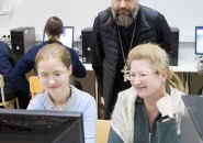 В Тихвинском православном просветительском центре состоялось открытие компьютерного класса