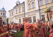 Епископ Мстислав принял участие в праздновании первого дня памяти перенесения мощей святого Арсения Коневского и 25-летия возрождения монашеской жизни в Коневском монастыре