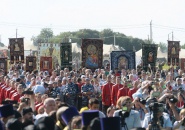 Епископ Тихвинский и Лодейнопольский Мстислав принял участие в Крестном ходу из г. Хотьково в Сергиев Посад